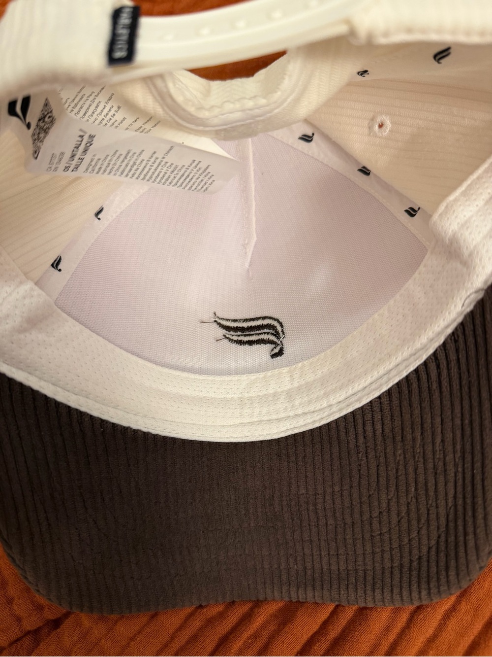 fabletics hat - Picture 5 of 6